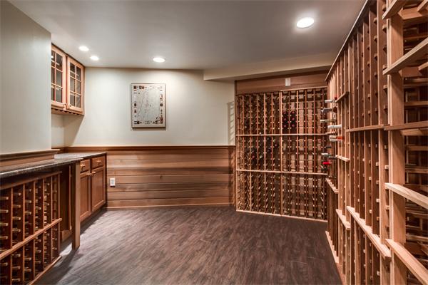 14 Summit Road Marblehead, MA 01945 - Photo 26 of 30 Gallery Image 26