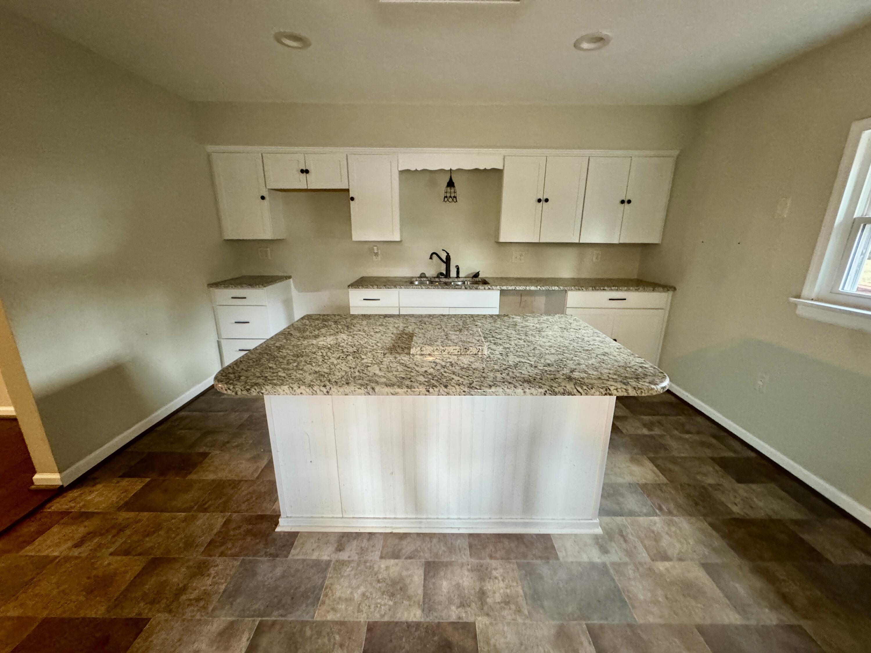 3997 Welcome Valley Road Southeast Roanoke, VA 24014 - Photo 3 of 26 IMG_1877