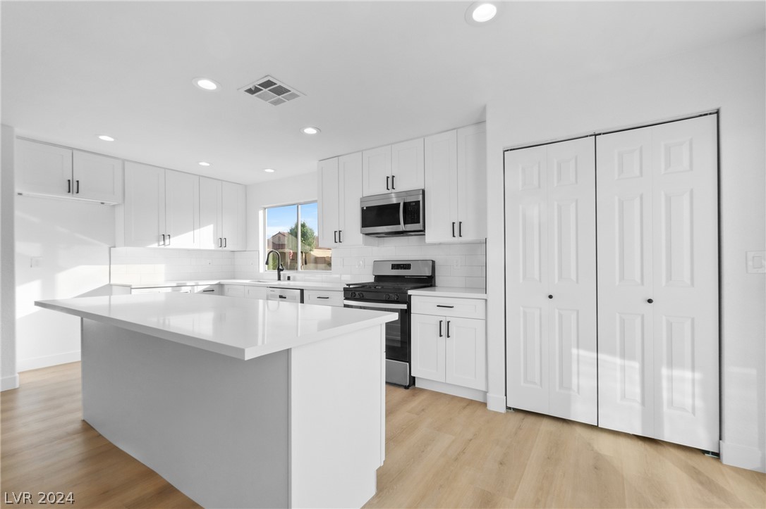 736 Rising Brook Drive Henderson, NV 89011 - Photo 12 of 25 Gallery Image 12