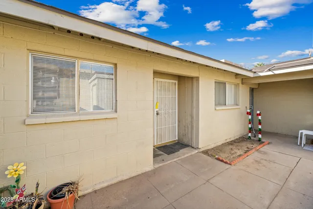 $1,975 | 3445 East Earll Drive, Unit 1, Phoenix, AZ 85018