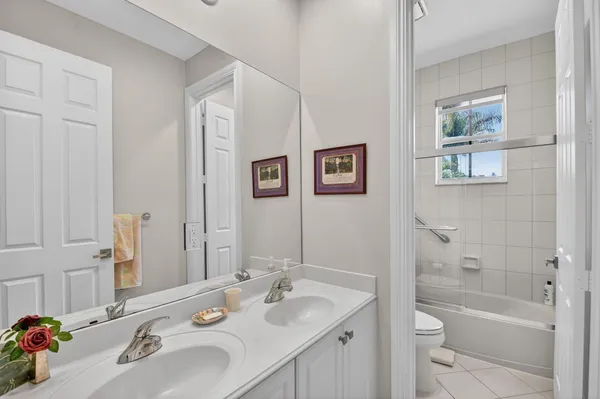 $939,000 | 6887 Houlton Circle, Lake Worth, FL 33467