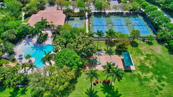 $939,000 | 6887 Houlton Circle, Lake Worth, FL 33467