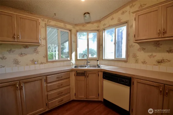 $99,900 | 5250 College Street Southeast, Unit 19, Lacey, WA 98503