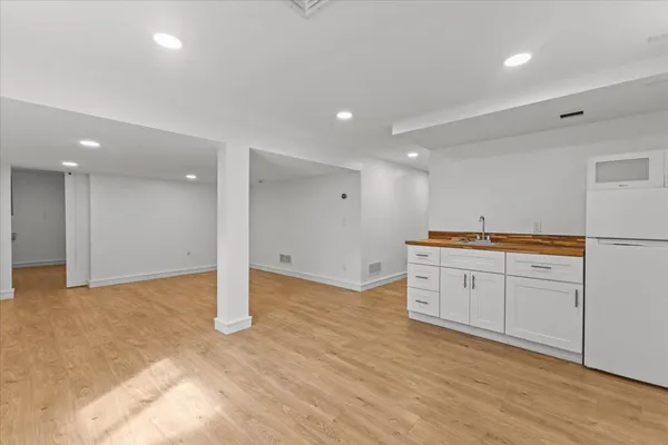 $595,000 | 21 Cross Parkway, Burlington, VT 05408