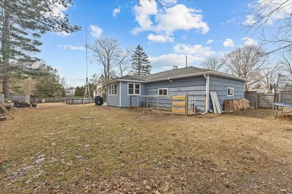 $595,000 | 21 Cross Parkway, Burlington, VT 05408