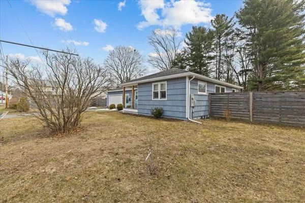 $595,000 | 21 Cross Parkway, Burlington, VT 05408