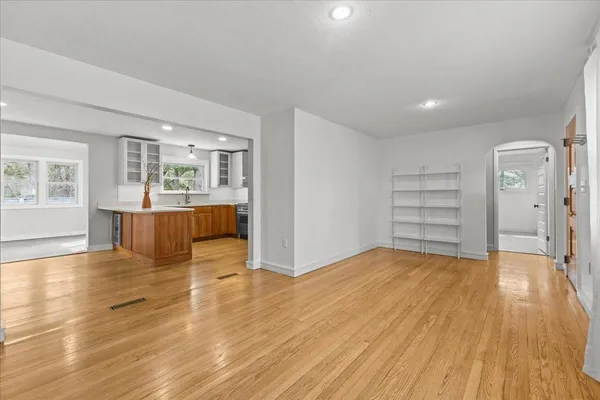 $595,000 | 21 Cross Parkway, Burlington, VT 05408