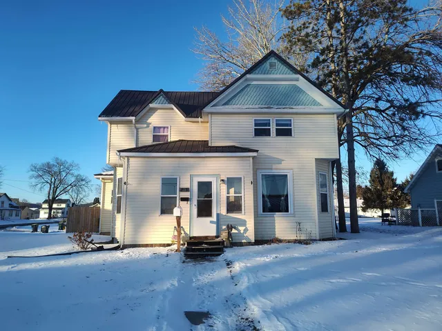 $269,900 | 203 Brindley Street, Boscobel, WI 53805