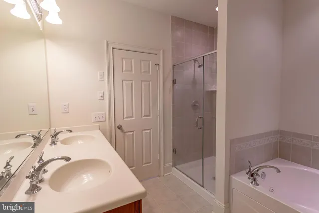 $429,000 | 18888 Bethpage Drive, Unit 1B, Lewes, DE 19958