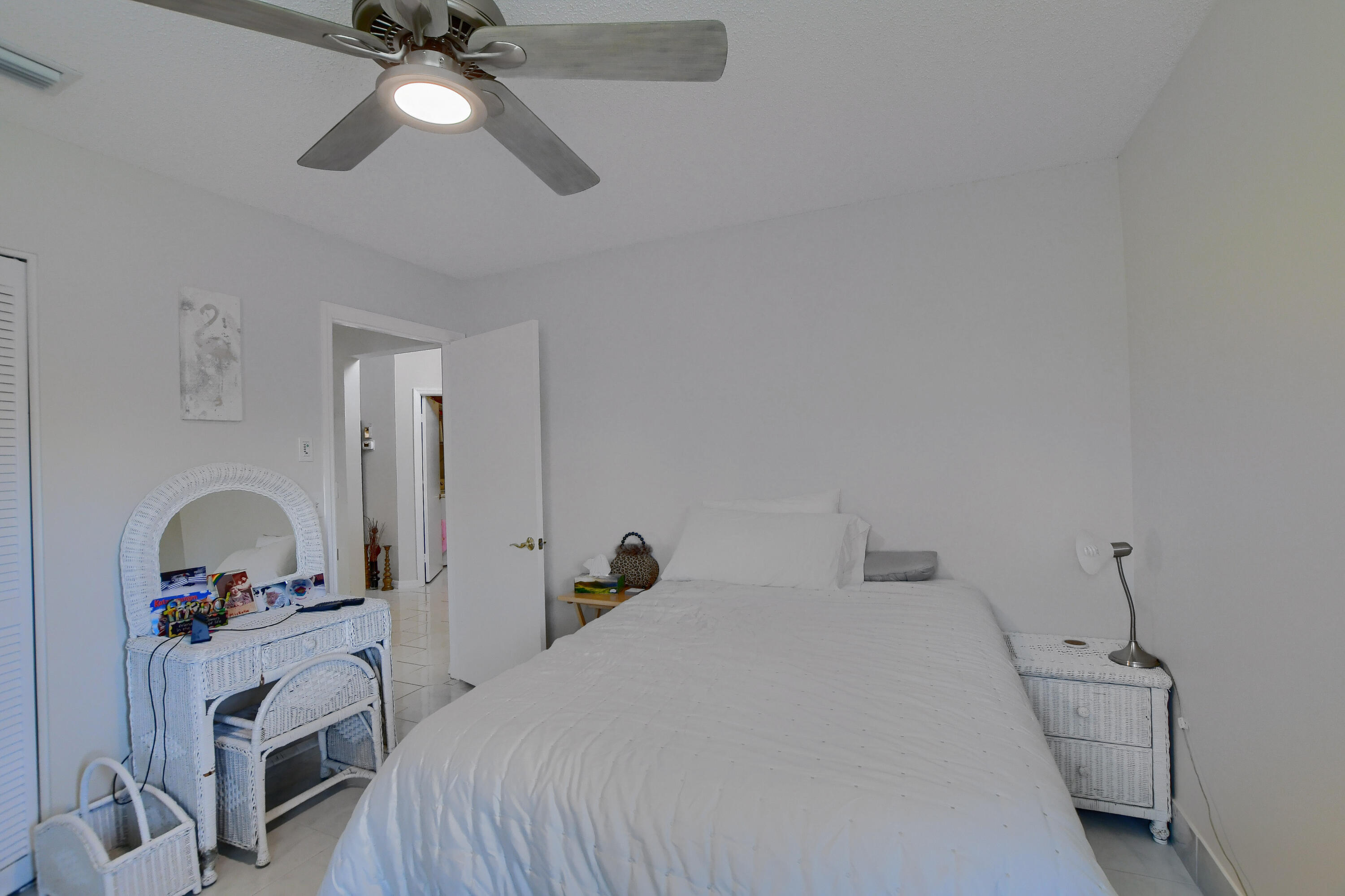11089 Rios Road, Unit 11089 Boca Raton, FL 33498 - Photo 12 of 33 12_ebf_2055-hdr(5)