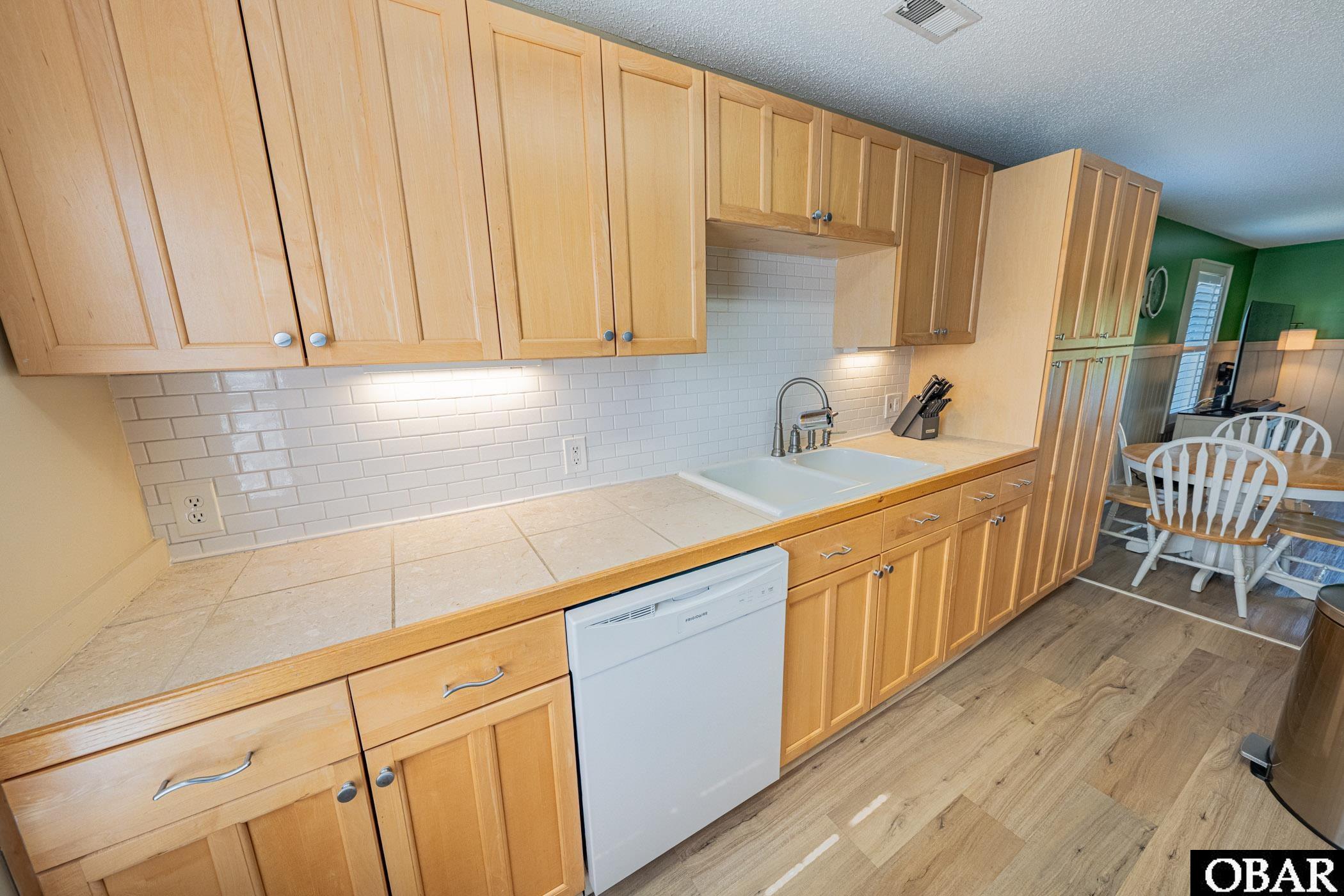 212 West Kitty Hawk Road, Unit 212 Kitty Hawk, NC 27949 - Photo 11 of 35