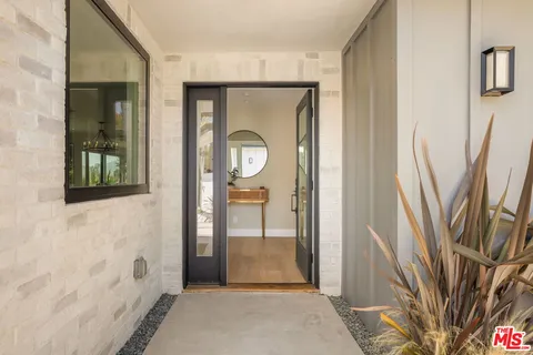 $3,959,000 | 17810 Sabbiadoro Way, Pacific Palisades, CA 90272