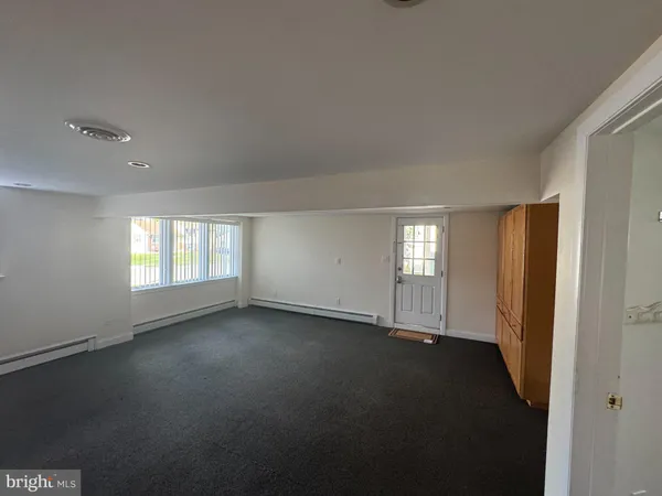 $3,200 | 216 Sussex Boulevard, Broomall, PA 19008