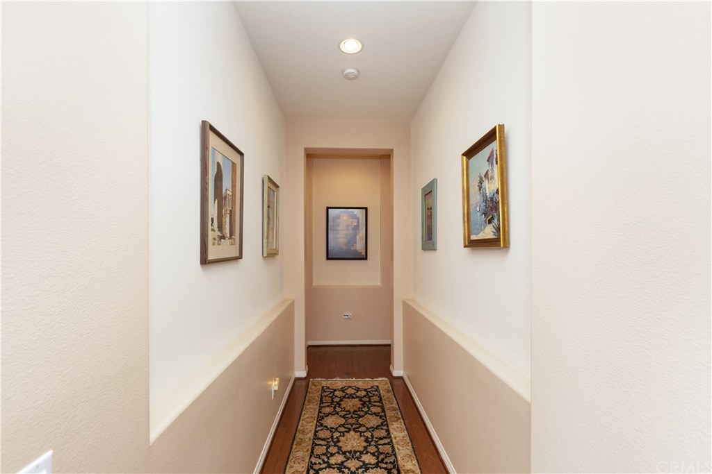 17944 Scottsdale Road Riverside, CA 92504 - Photo 21 of 43 East Hallway