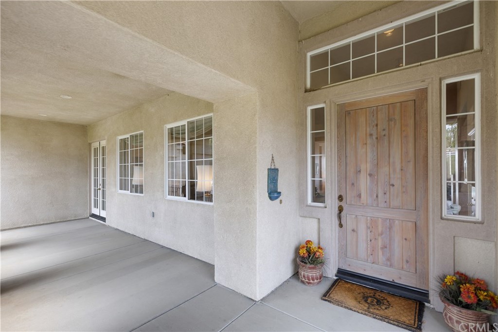 17944 Scottsdale Road Riverside, CA 92504 - Photo 7 of 43 Front Entry