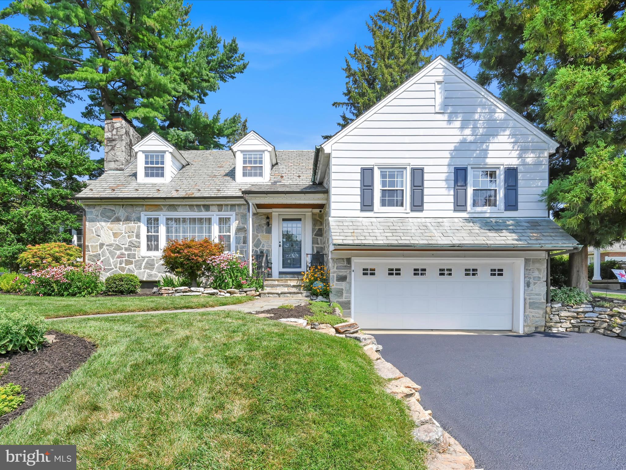 Lovely Stone Split-level