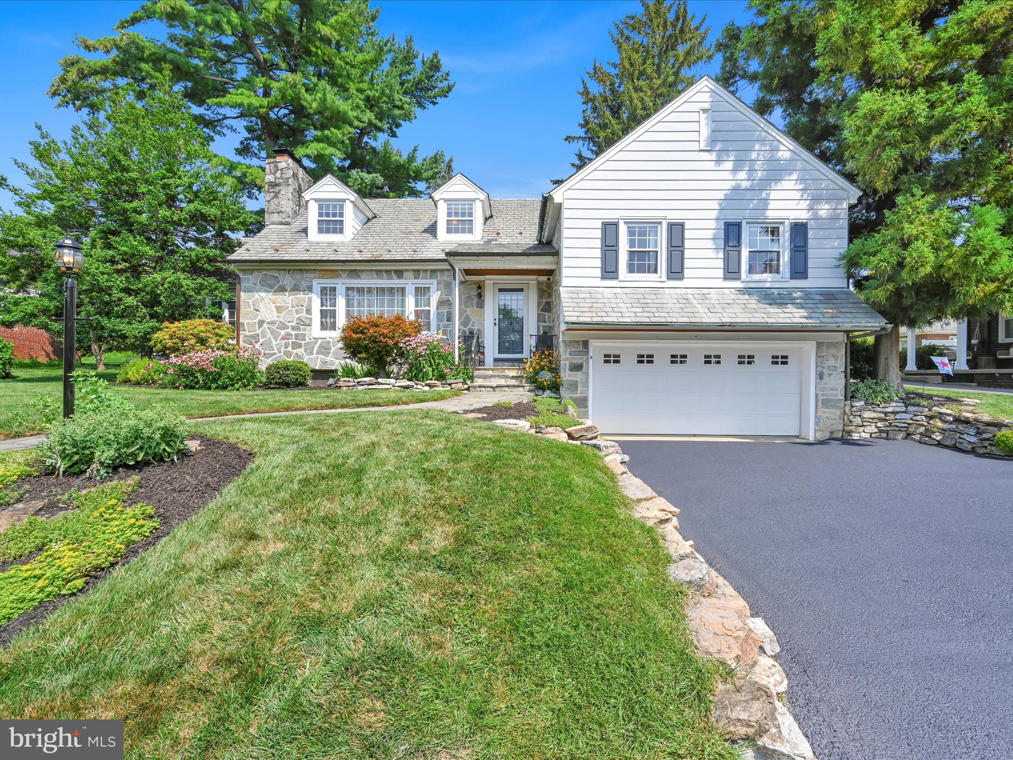 439 Gregg Street Shillington, PA 19607 - Photo 3 of 38 Two Car Garage