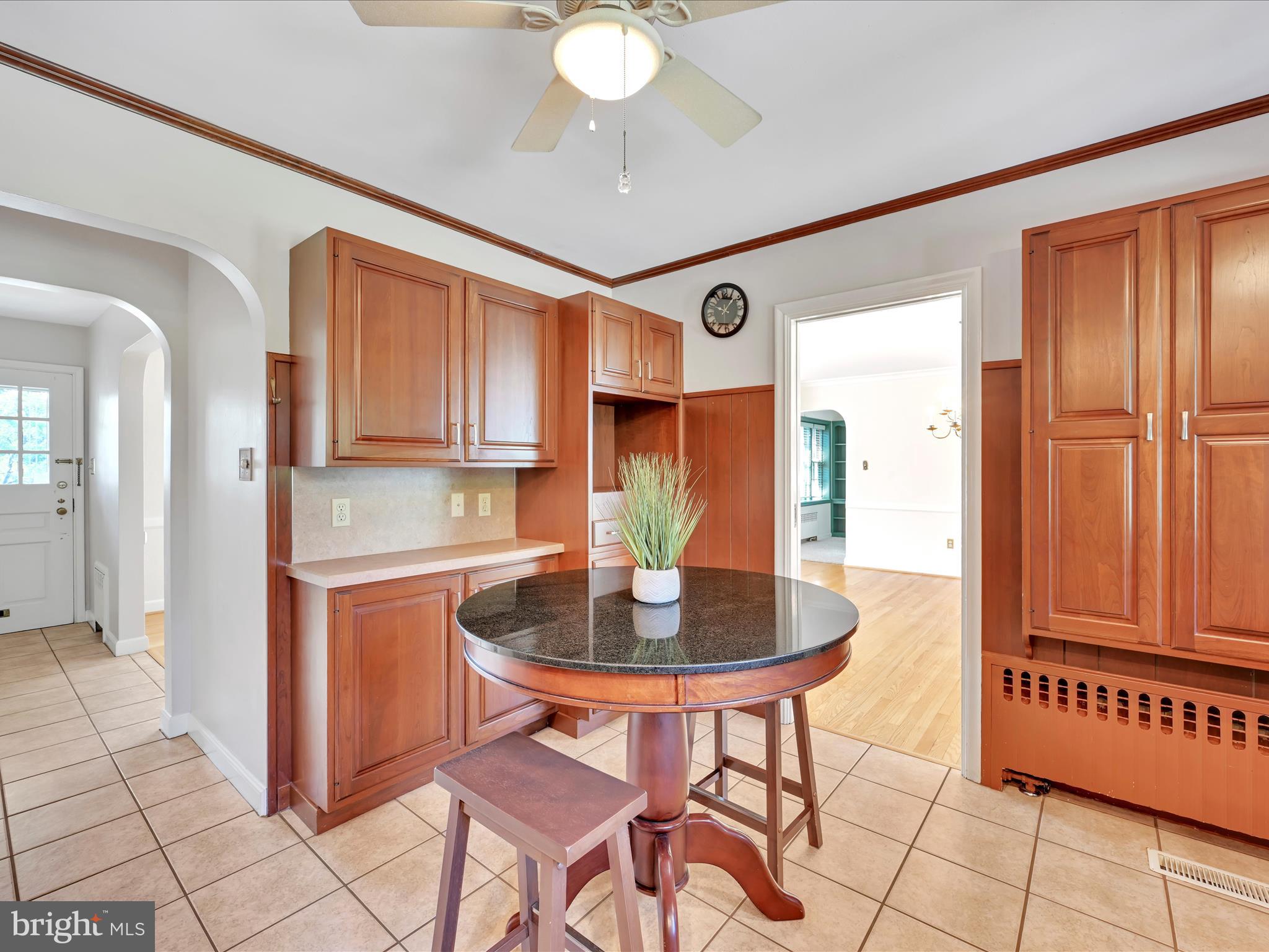 439 Gregg Street Shillington, PA 19607 - Photo 10 of 38 Cherry KitchenKitchen