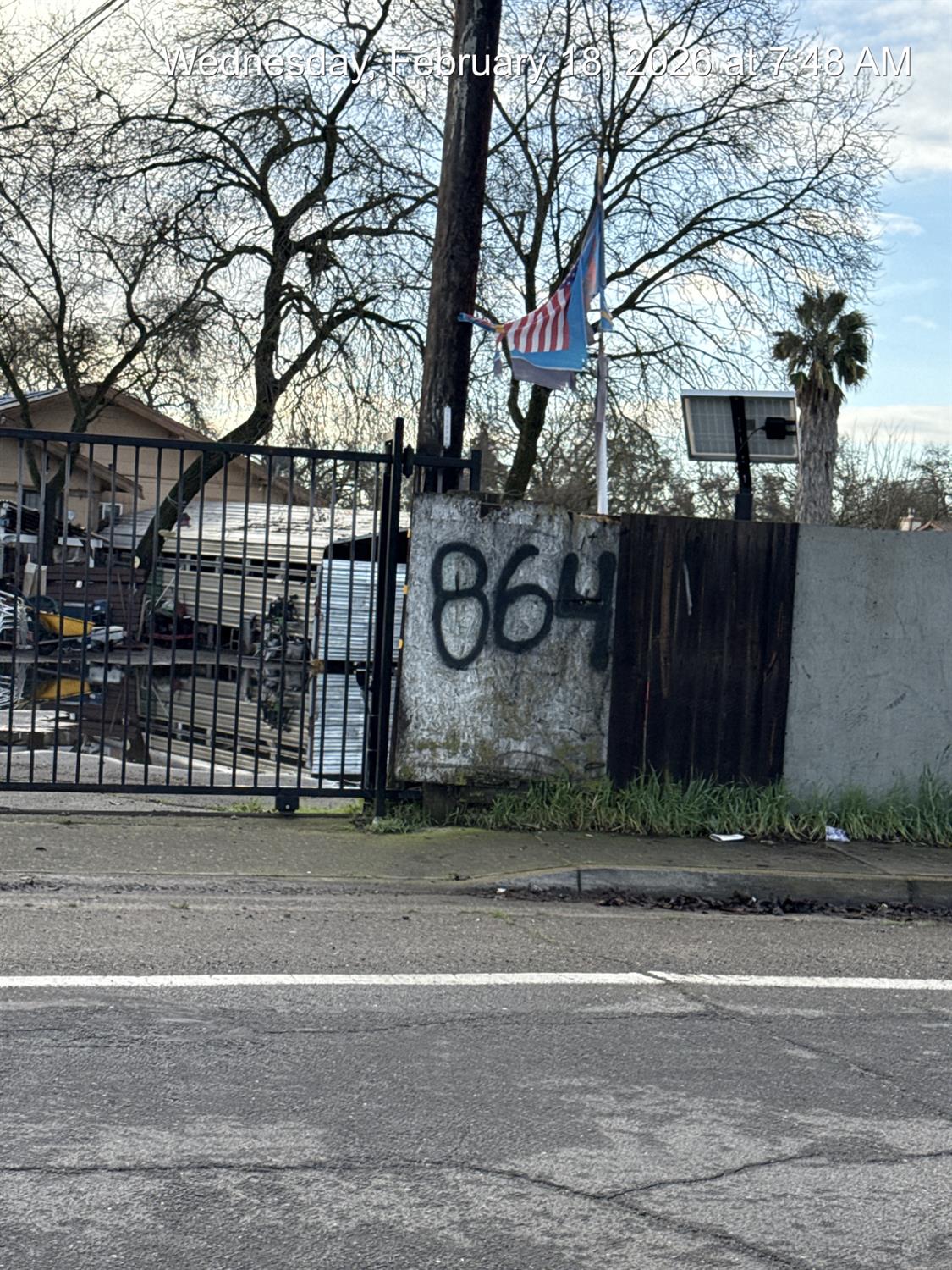 864 Oak Lane Rio Linda, CA 95673 - Photo 2 of 10 a front view of a house