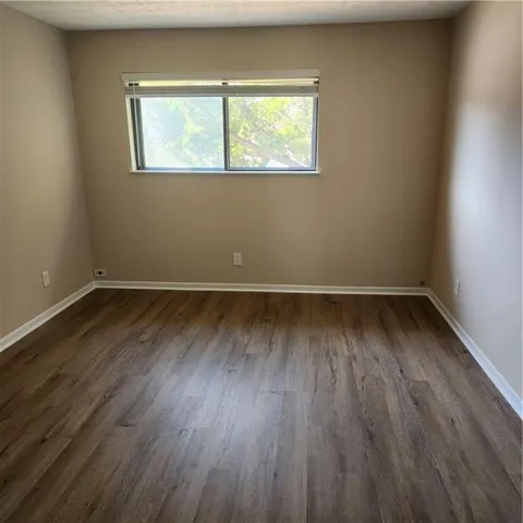 $1,350 | 293 Country Club Drive, Jonesboro, GA 30238