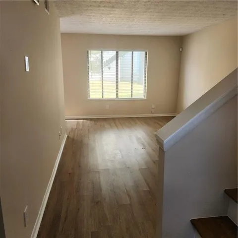 $1,350 | 293 Country Club Drive, Jonesboro, GA 30238