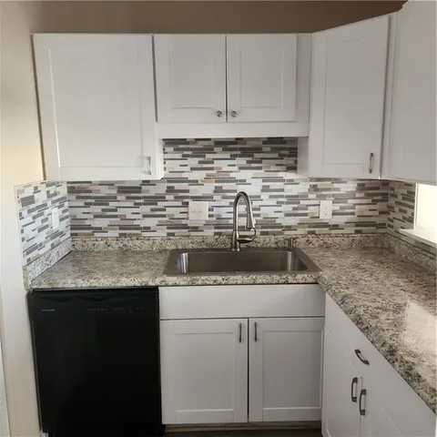 $1,350 | 293 Country Club Drive, Jonesboro, GA 30238