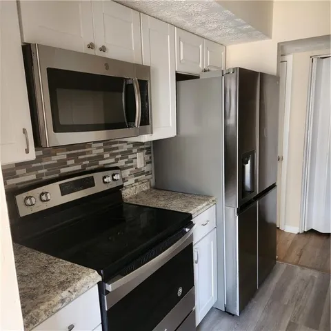 $1,350 | 293 Country Club Drive, Jonesboro, GA 30238