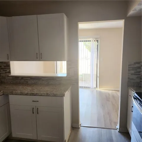 $1,350 | 293 Country Club Drive, Jonesboro, GA 30238