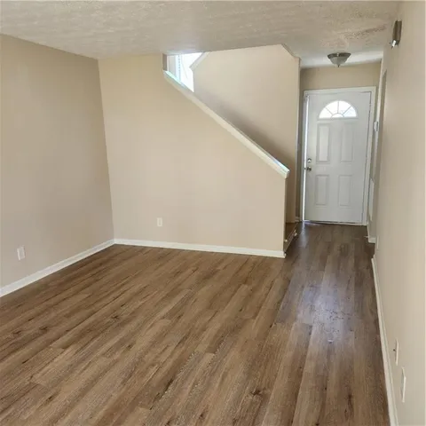 $1,350 | 293 Country Club Drive, Jonesboro, GA 30238