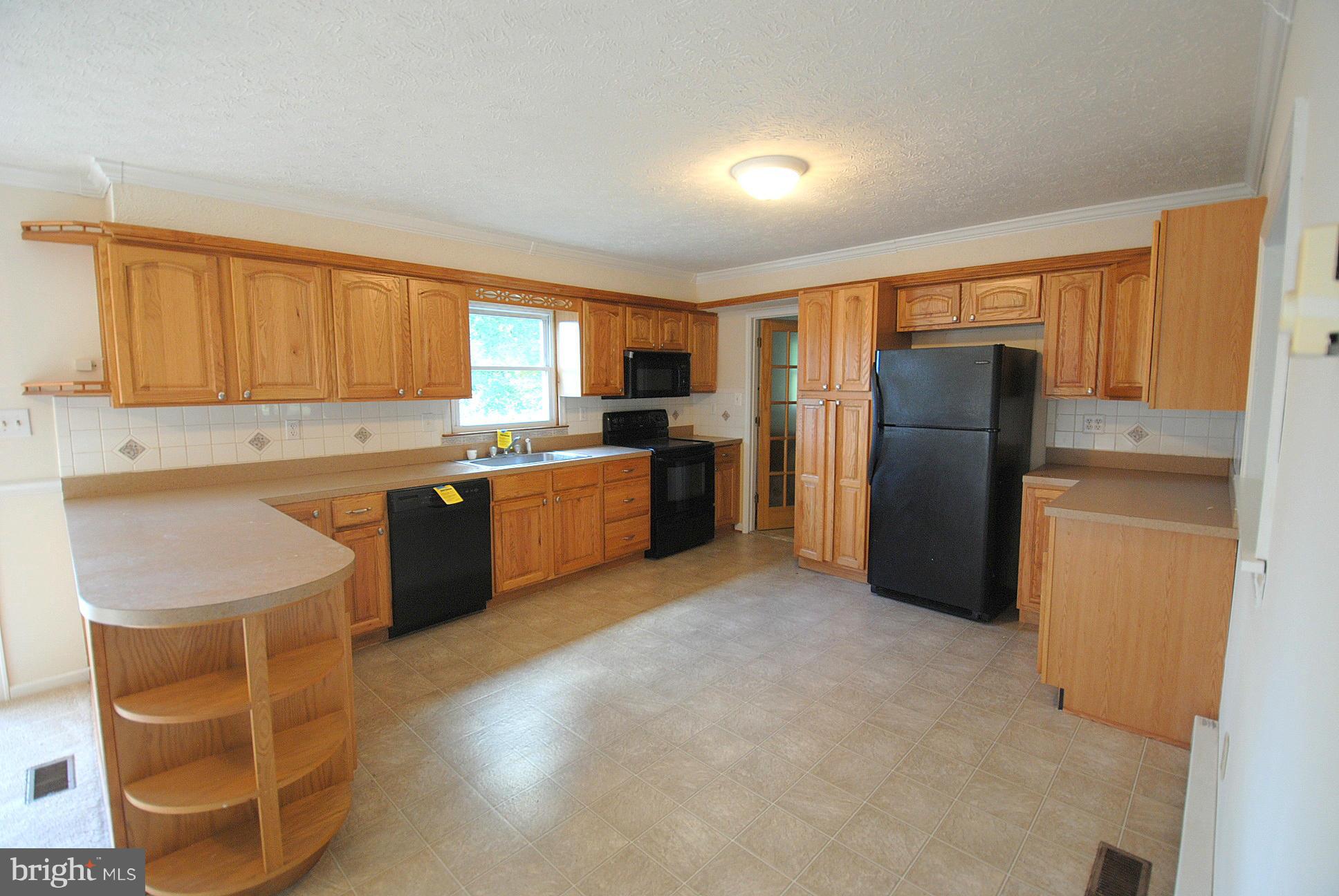 114 Pond Road Gore, VA 22637 - Photo 7 of 15 Kitchen