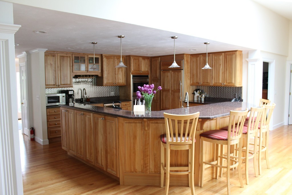 48 Longfellow Road Shrewsbury, MA 01545 - Photo 11 of 30 Gallery Image 11