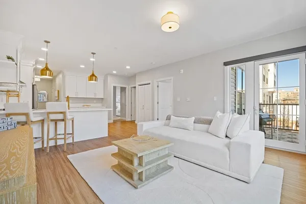 $885,000 | 99 Foundry Place, Unit 102, Portsmouth, NH 03801