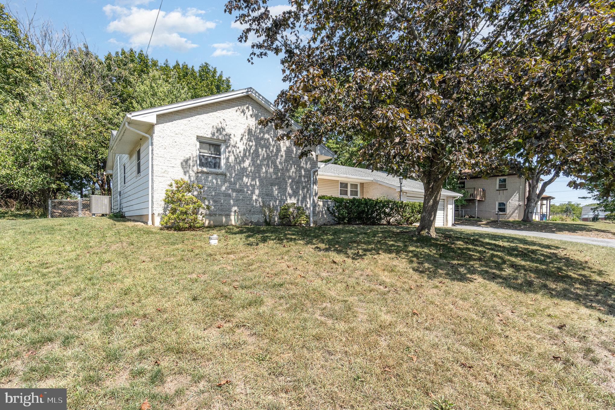5970 Clover Road Harrisburg, PA 17112 - Photo 2 of 32 Gallery Image 2