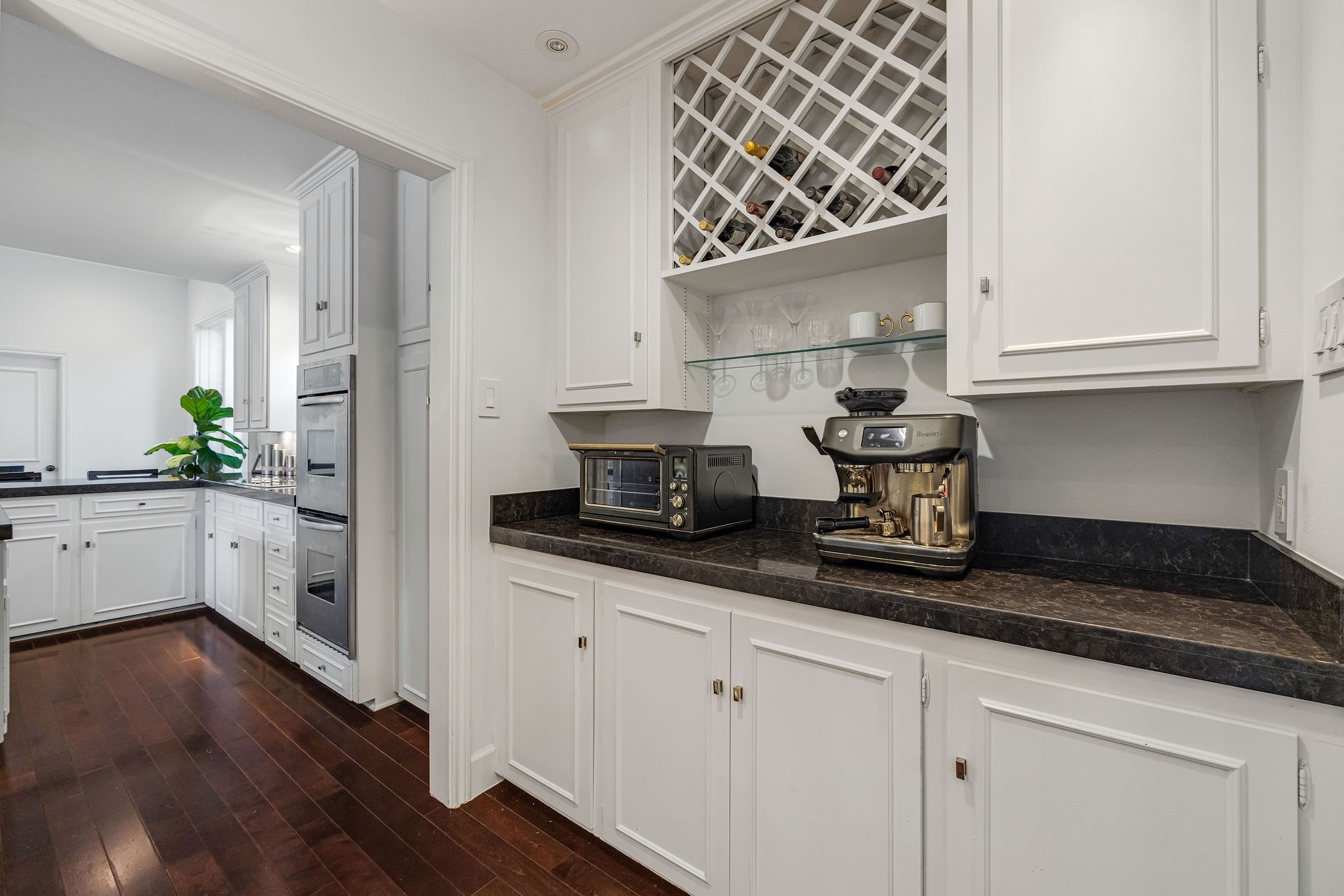 323 Vanderpool Lane Houston, TX 77024 - Photo 16 of 34 Gallery Image 16