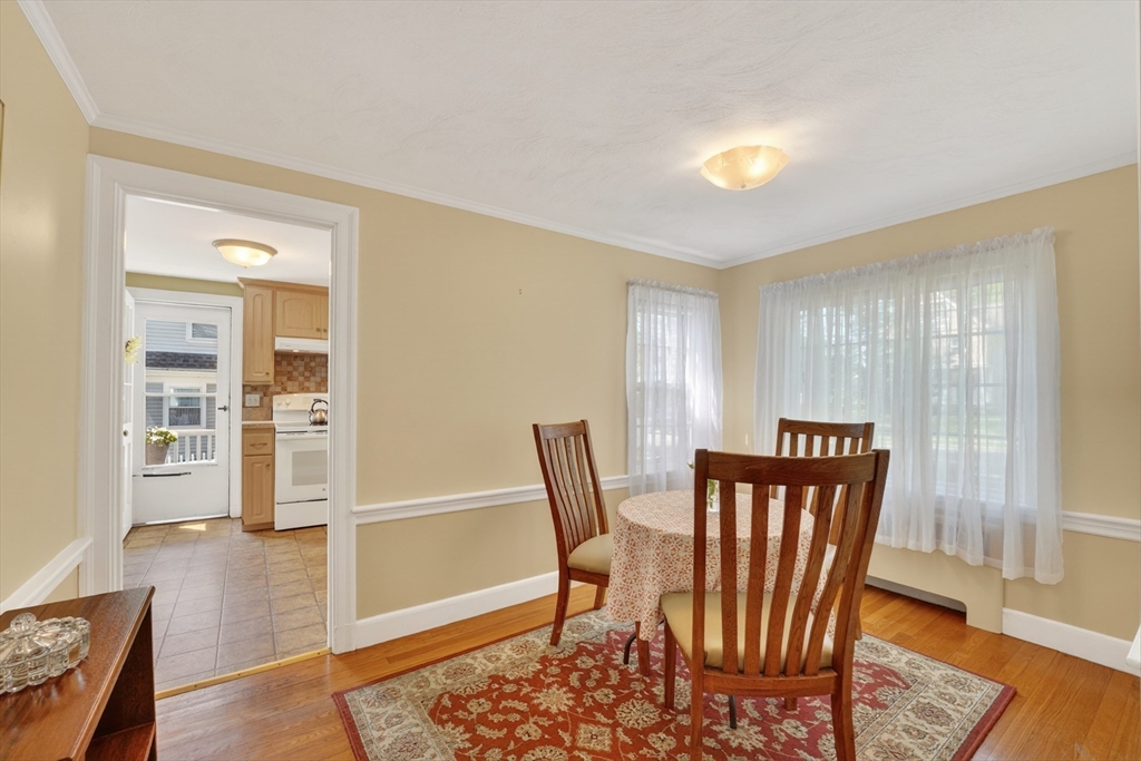490 Webster Street Needham, MA 02494 - Photo 8 of 37