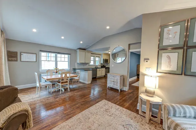 $1,350,000 | 75 Bar Beach Road, Port Washington, NY 11050