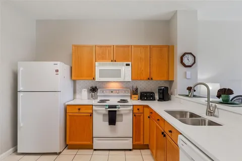 $329,900 | 2346 Silver Palm Drive, Kissimmee, FL 34747