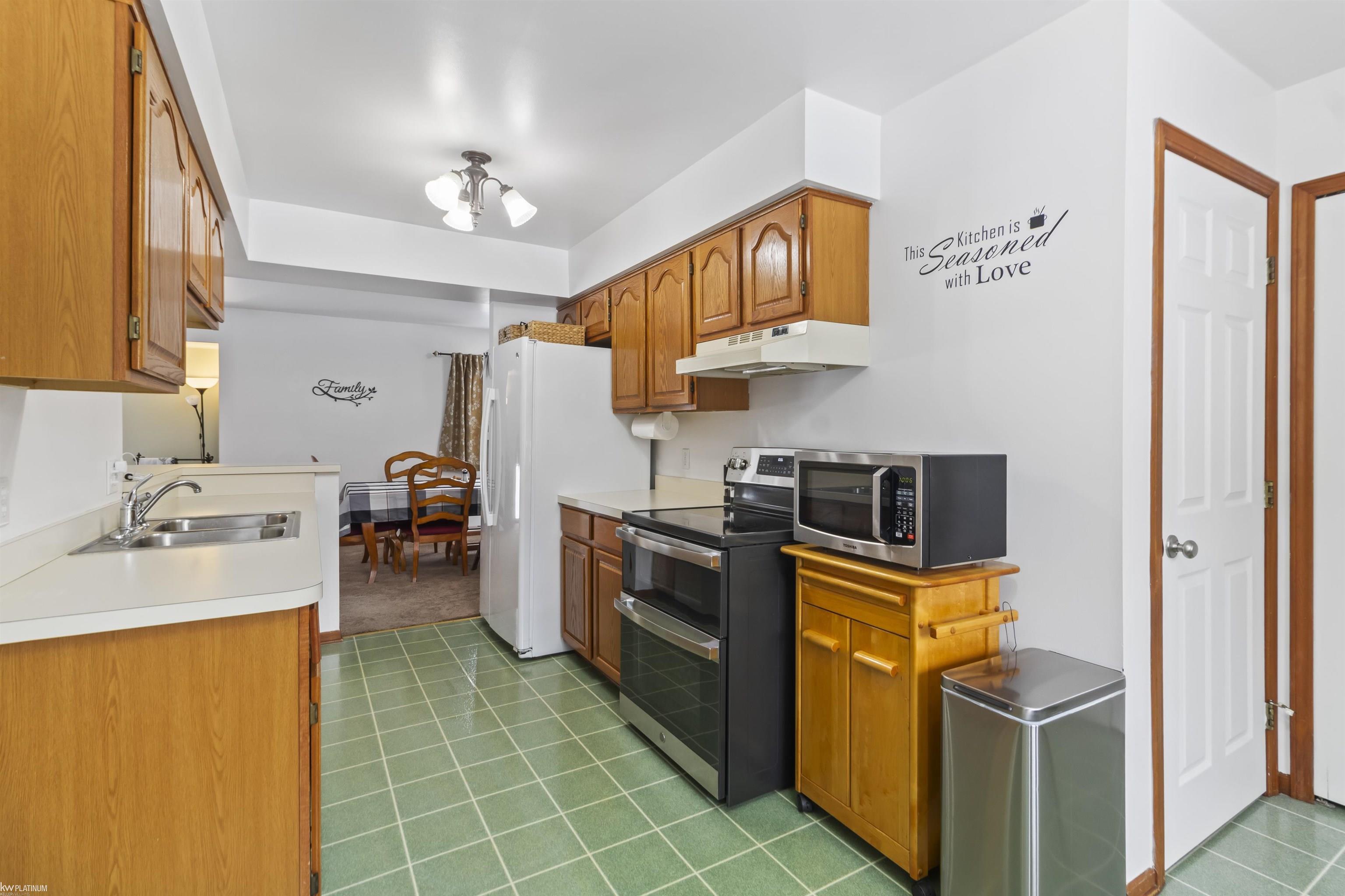 6550 Lapeer Road North Street, MI 48049 - Photo 7 of 21