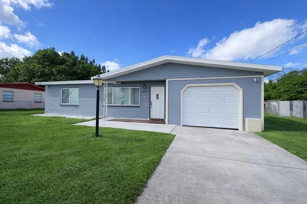 $2,000 | 2403 Cleveland Road, Sebring, FL 33870