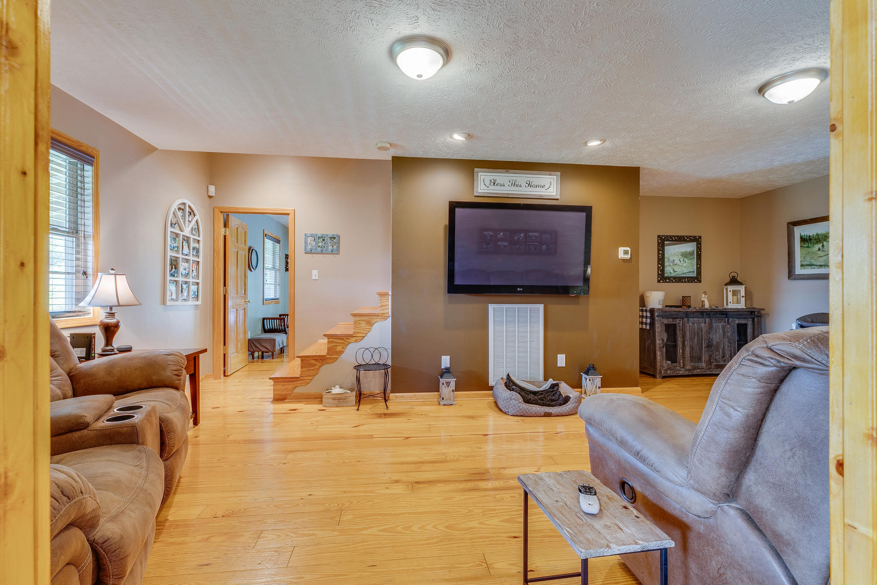409 Packing House Road Kingsport, TN 37660 - Photo 21 of 58 021