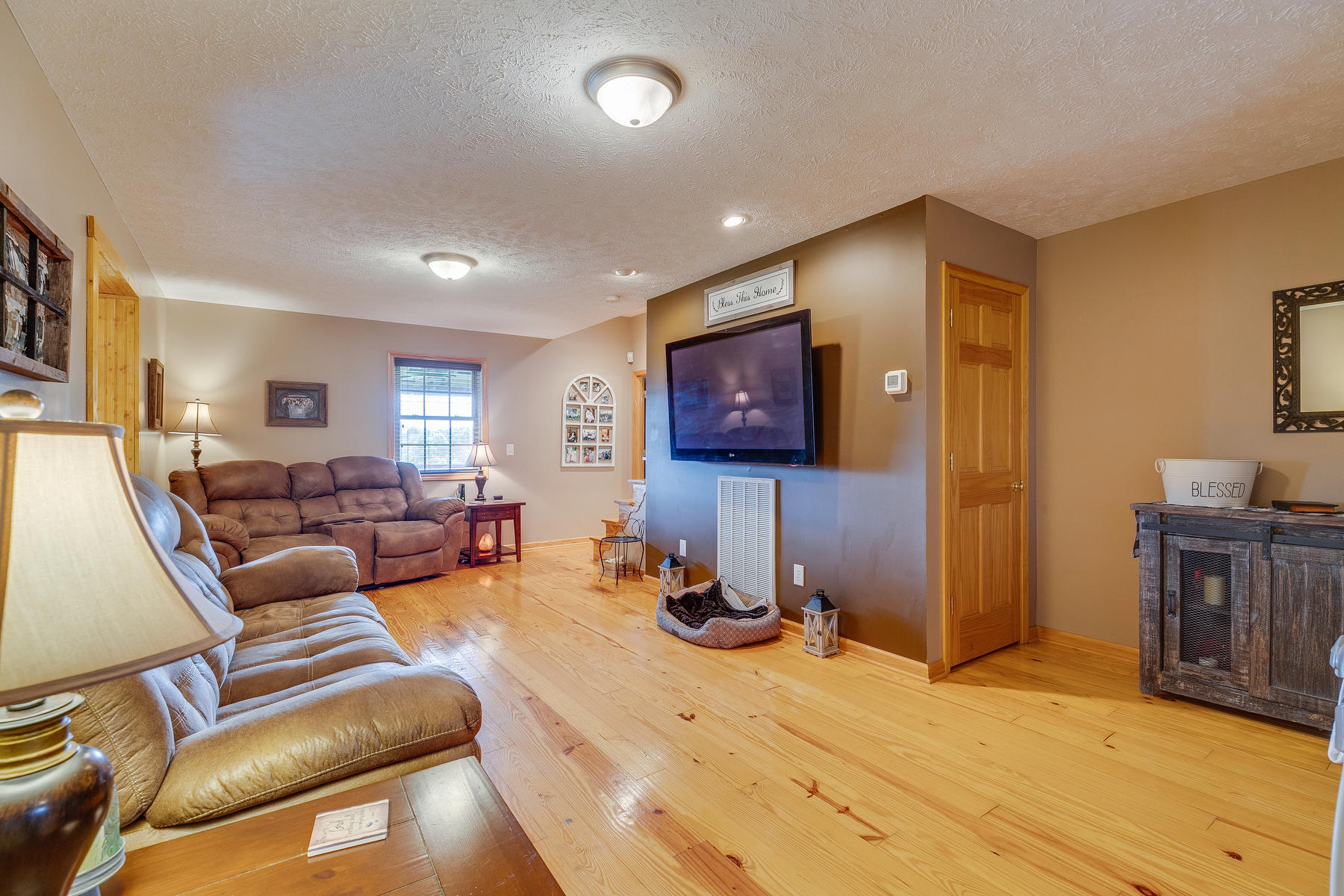 409 Packing House Road Kingsport, TN 37660 - Photo 24 of 58 024