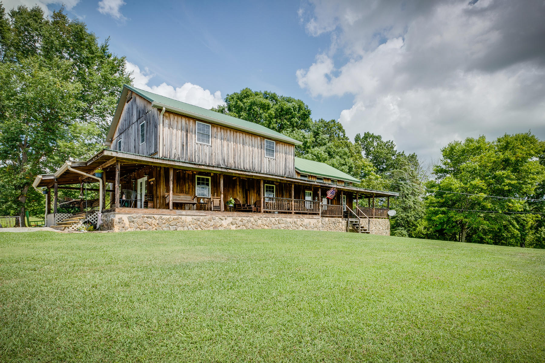 409 Packing House Road Kingsport, TN 37660 - Photo 3 of 58 003