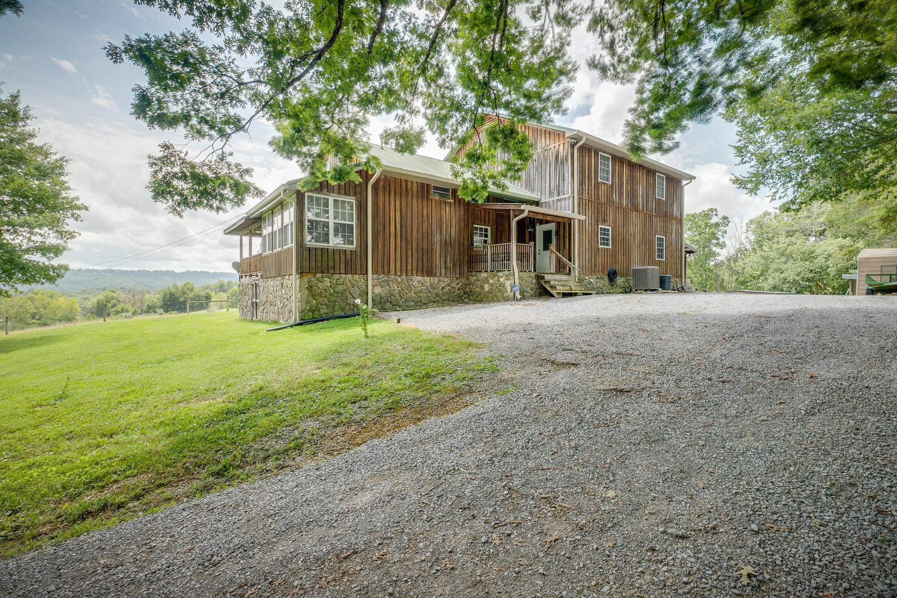 409 Packing House Road Kingsport, TN 37660 - Photo 51 of 58 051