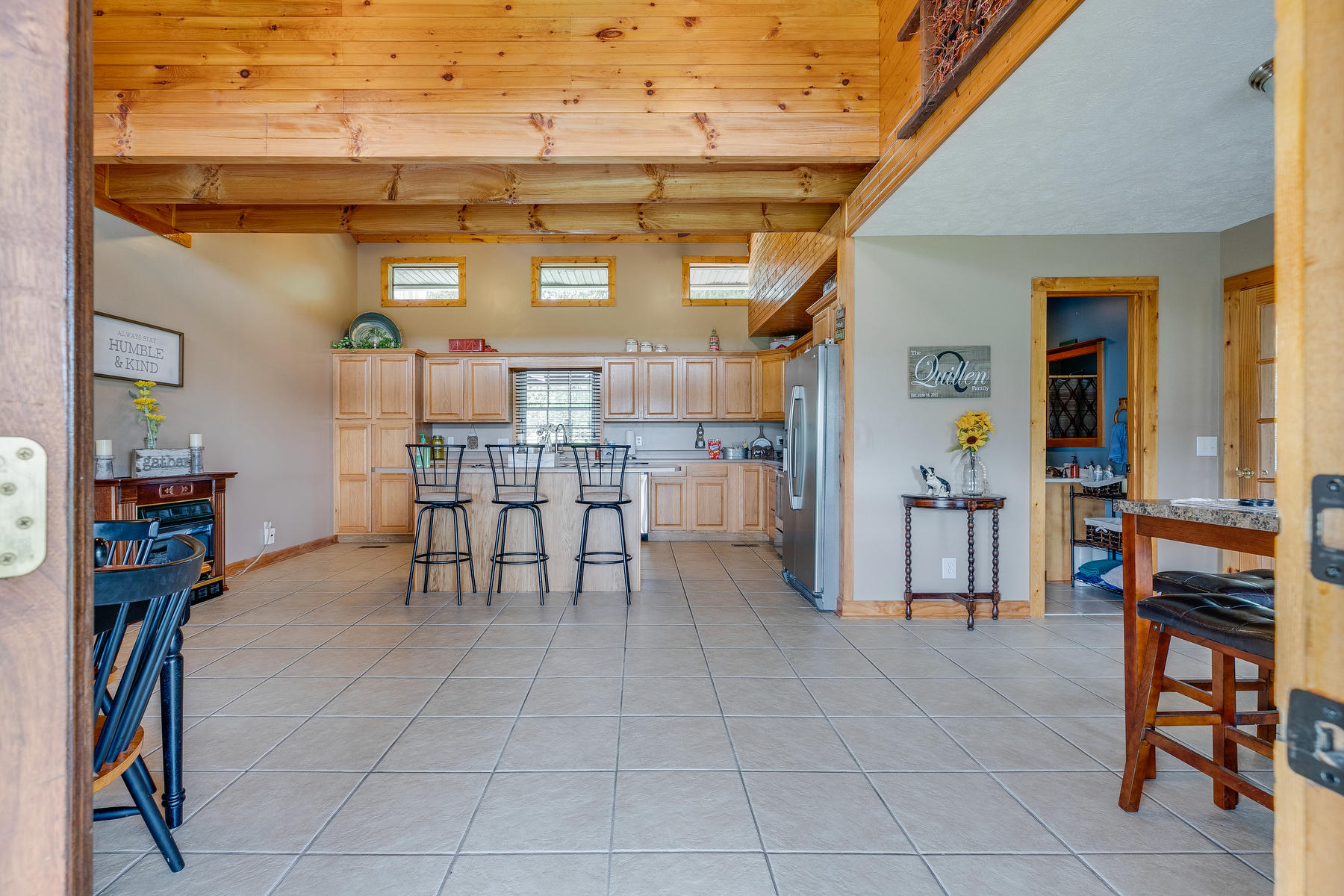 409 Packing House Road Kingsport, TN 37660 - Photo 10 of 58 010