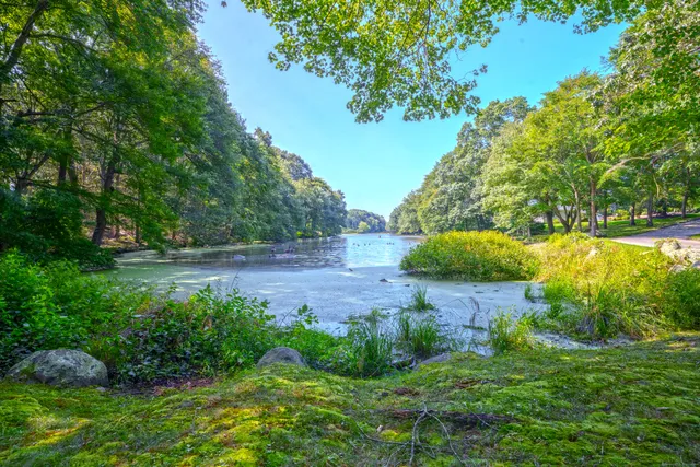 $850,000 | 6 Kingfisher Way, Mystic, CT 06355