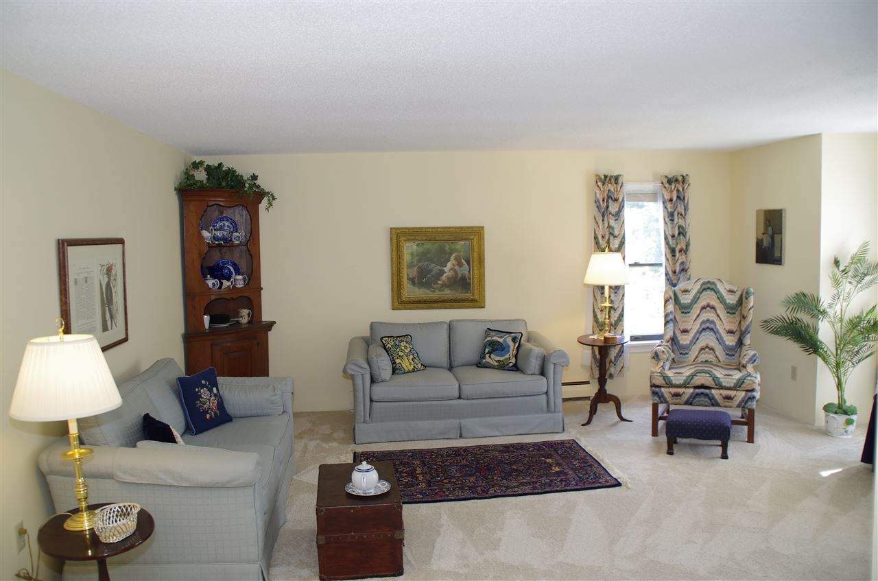 13 Mill Road, Unit 11 Durham, NH 03824 - Photo 1 of 29 Gallery Image 1