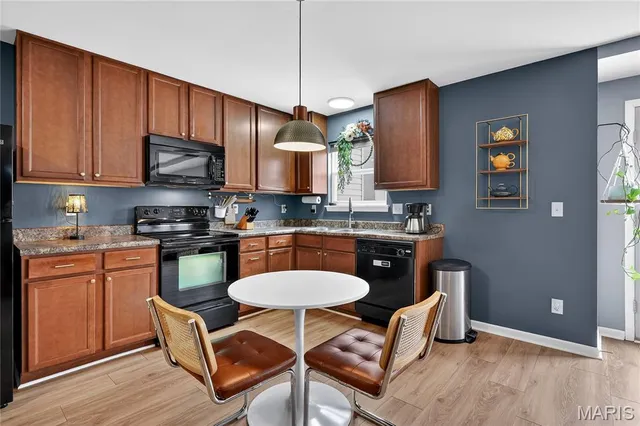 $265,000 | 23 Country Heights Court, Lake St. Louis, MO 63367