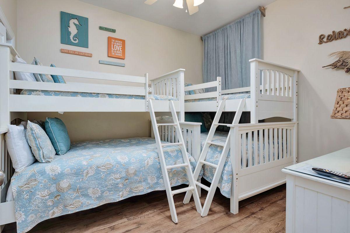 231 Somerset Bridge Road, Unit 1204 Santa Rosa Beach, FL 32459 - Photo 15 of 24 Guest Bedroom