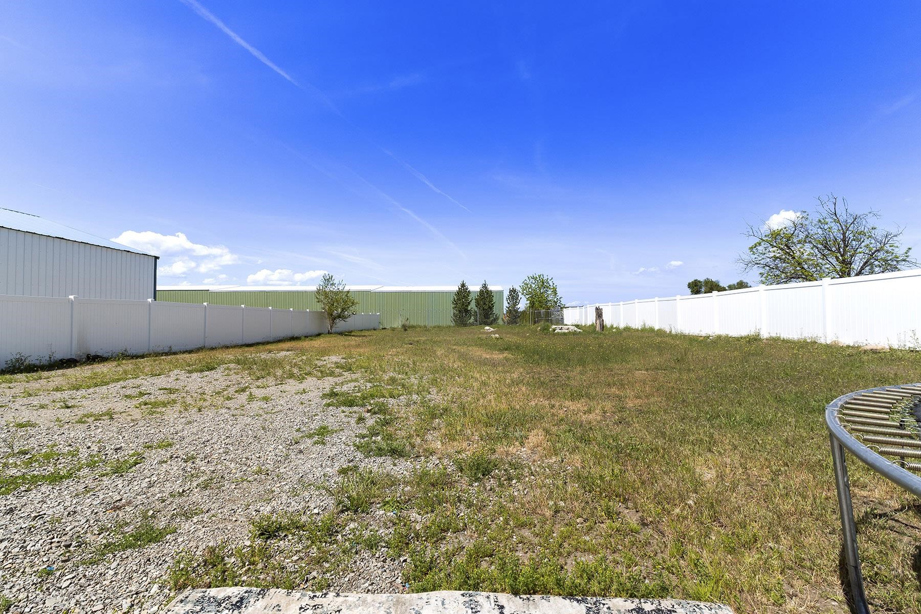 125 North Flora Road Greenacres, WA 99037 - Photo 26 of 32