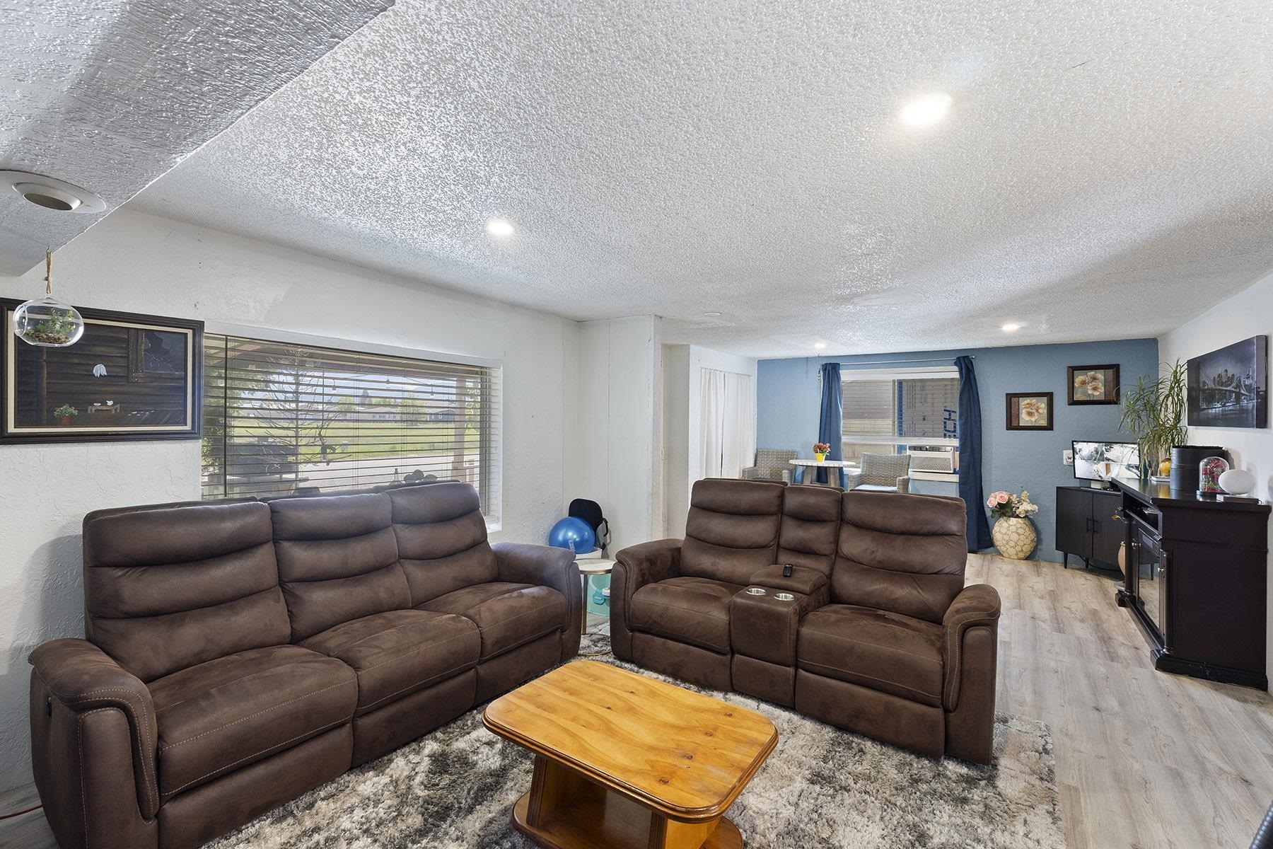 125 North Flora Road Greenacres, WA 99037 - Photo 6 of 32